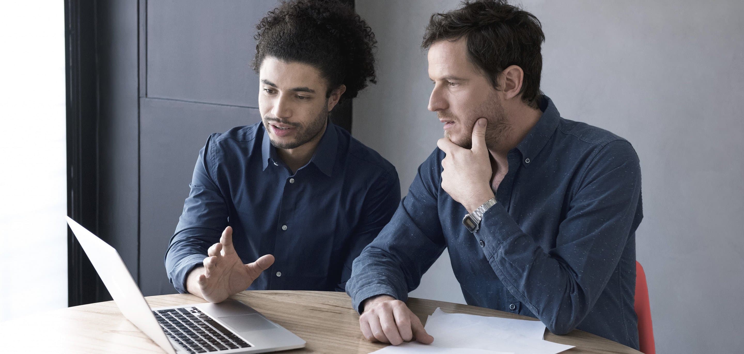 Blogbeitrag symmetrische Leitungen. Symbolbils für Blogbeittrag zu symmetrischen und asymmetrischen Leitungen.