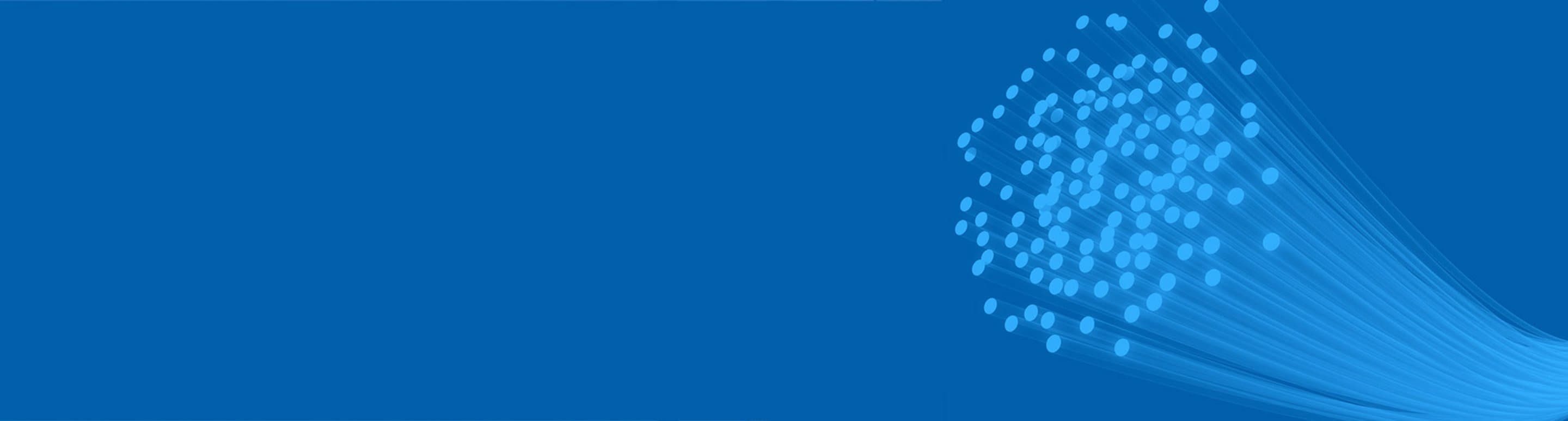 Blauer Hintergrund mit hellblauen und dünnen Glasfaserkabeln